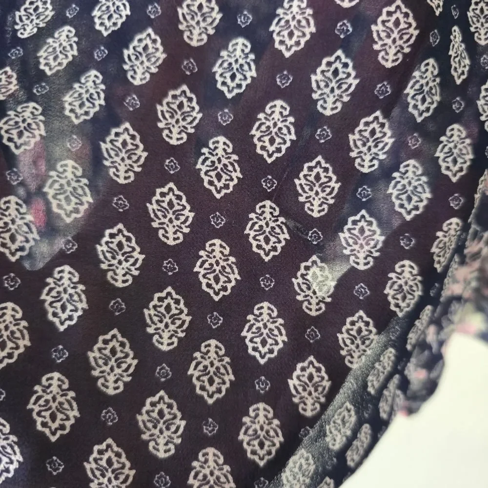 JESSICA SIMPSON MATERNITY Floral Navy Sheer Blouse Short Sleeve Size Small - Picture 4 of 16